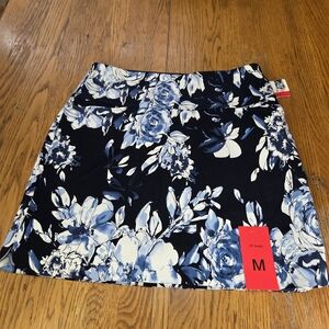 NWT Navy Floral Skater Skirt With Built In Shorts. Size Med. HHCP